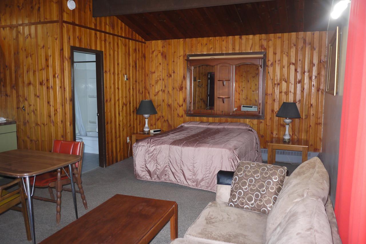 Pembina River Inn Entwistle Bagian luar foto